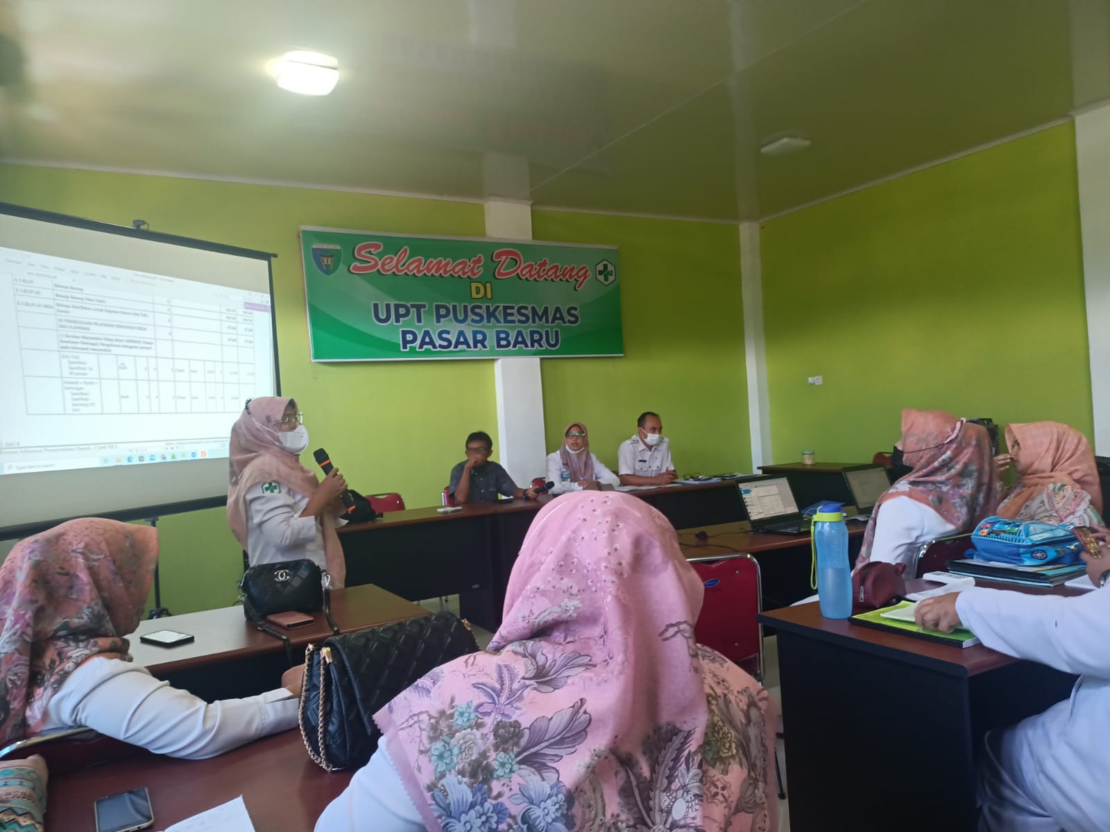 UPT Puskesmas Pasar Baru laksanakan lokmin lintas program. 