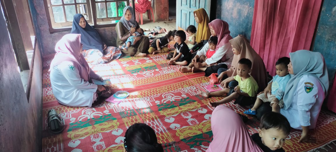 UPT Puskesmas Tarusan  lakukan Penyuluhan Tentang ASI Eksklusif di Posyandu Sayang Mama Sungai Talan
