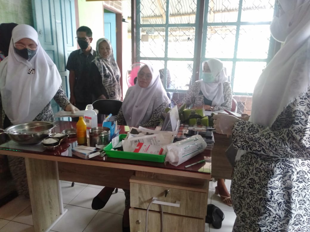 Puskesmas IV Koto Mudik melaksanakan kegiatan pelayanan akseptor KB 