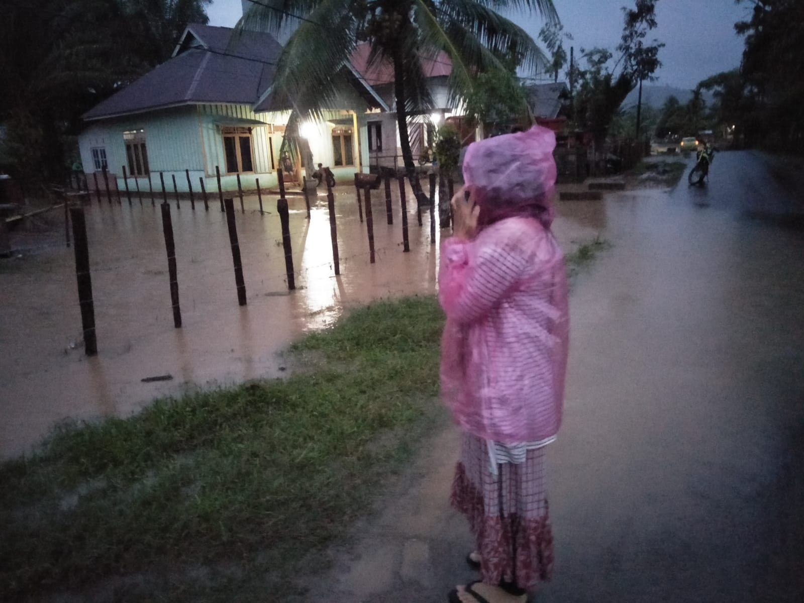BENCANA BANJIR DI WILAYAH KERJA PUSKESMAS RAHUL