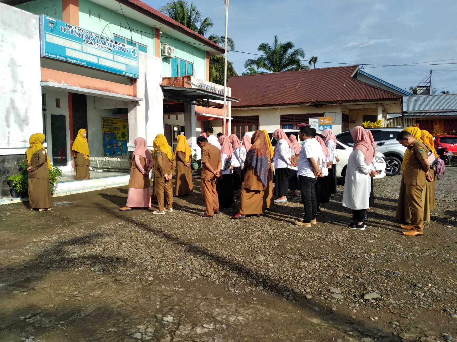 Puskesmas Tanjung Beringin melaksanakan apel pagi setiap hari senin pagi 