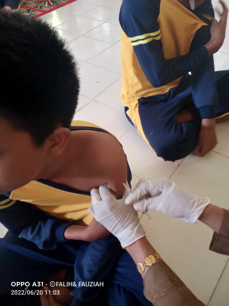 TIM IMUNISASI, PROMKES DAN BIDAN DESA MELAKSANAAN SOSIALISASI BIAN DI  SMP 3 SUTERA  PUSKESMAS KAYU 