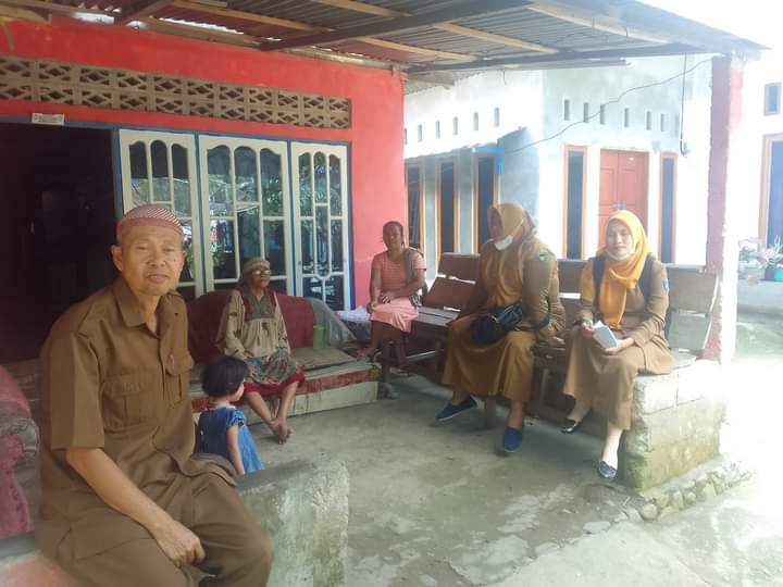 KUNJUNGAN RUMAH DALAM RANGKA INTERVENSI KASUS DBD DI WILAYAH KERJA PUSKESMAS LUMPO.