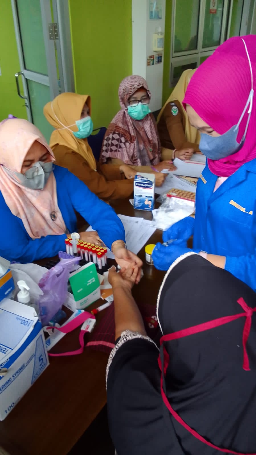 Pemeriksaan Kimia Darah dan hb1c pada penderita prolanis hipertensi dan diabetes melitus Pusk.Bl.Sel