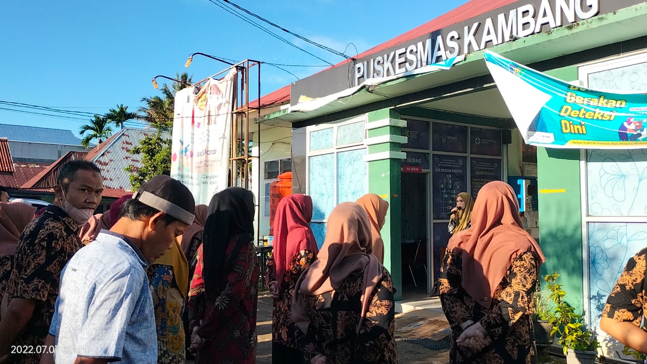 Puskesmas kambang melaksanakan Apel pagi 