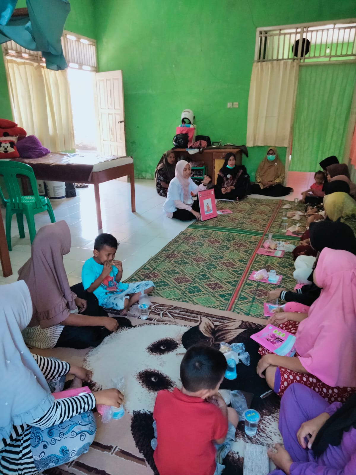 Puskesmas SurantihKelas ibu hamil pertemuan ke dua di Poskesri Pasar Taratak