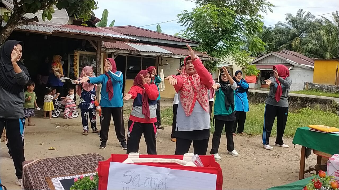 Puskesmas Kambang  lakukan Kegiatan Senam Prolanis  dlm rangka memperingati hari ulang tahun BPJS ke