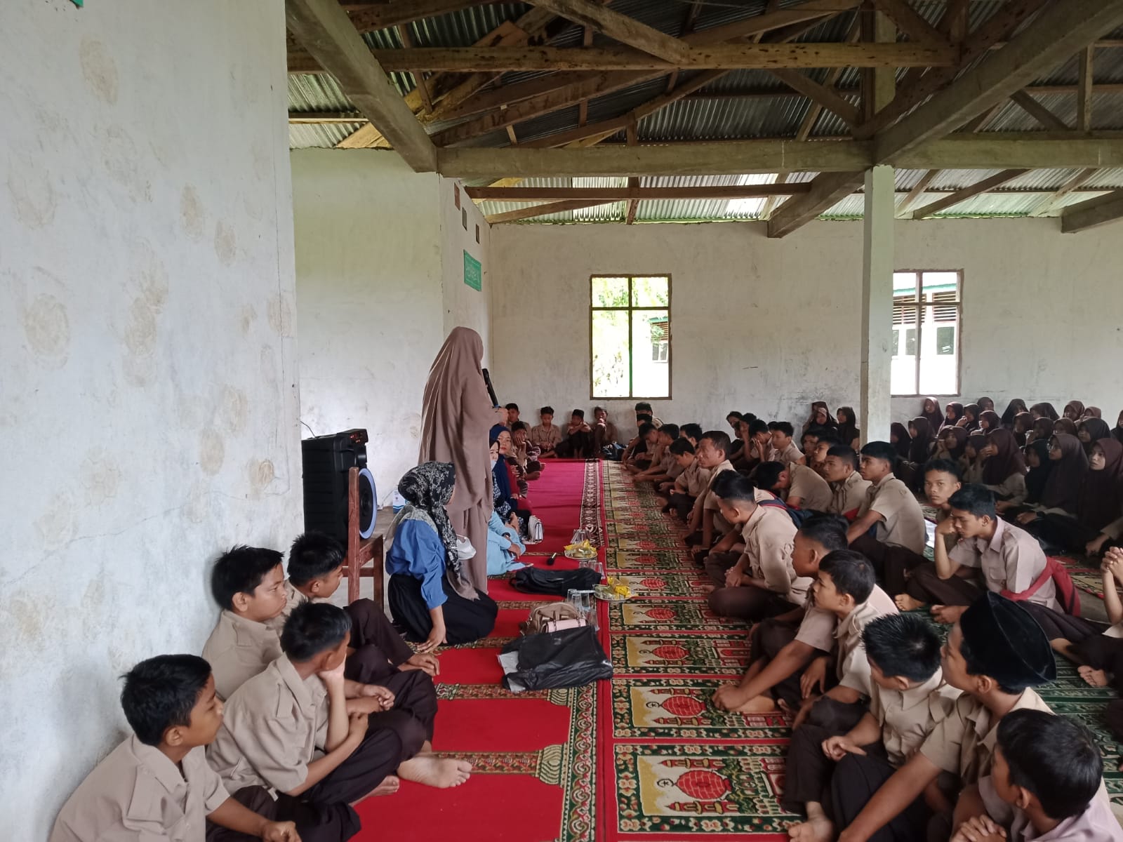 Pelaksanaan kegiatan TERPADU  oleh TIm PKPR dan UKS Puskesmas Airpura