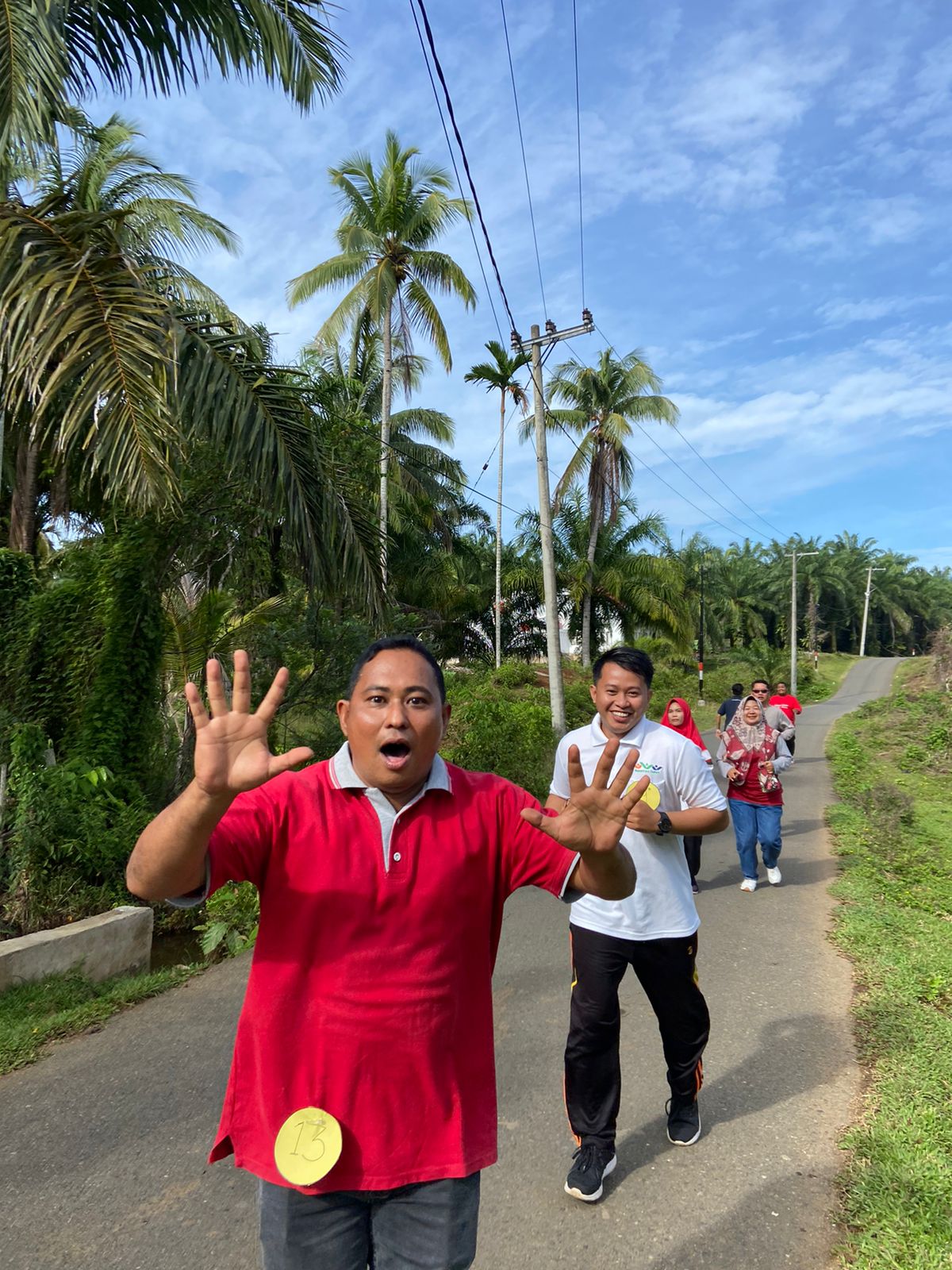 PELAKSANAAN TES KEBUGARAN BERSAMA STAFF PUSKESMAS AIRPURA