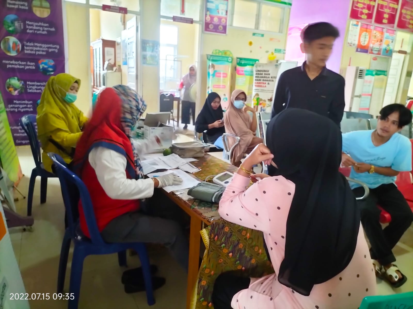 Giat pelaksanaan Vaksinasi booster kepada masyarakat di puskesmas kambang\" 
