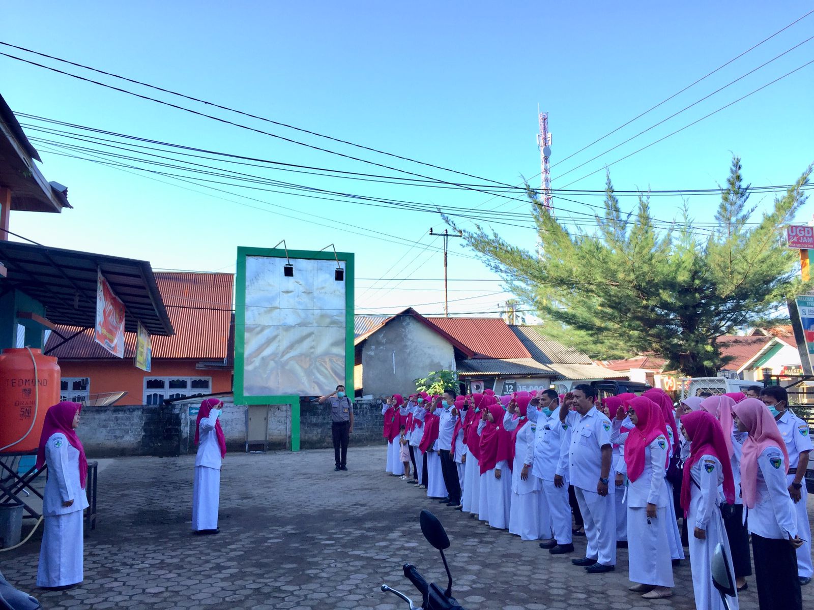Puskesmas Air Haji melaksanakan Apel pagi setiap harinya