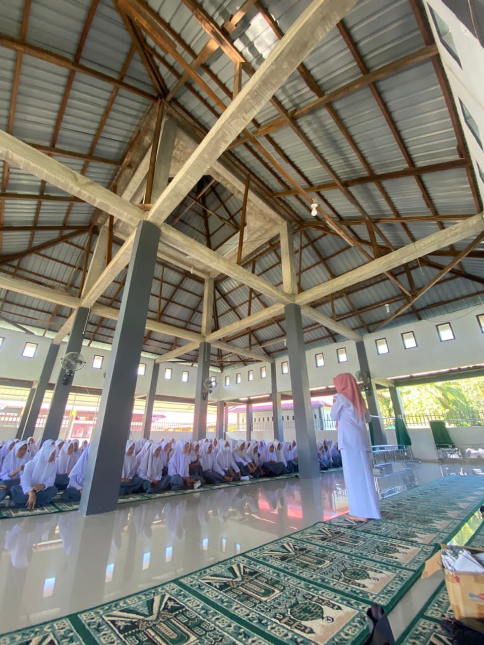 EDUKASI GIZI SEIMBANG PADA REMAJA DI SMAN 1 PANCUNG SOAL 