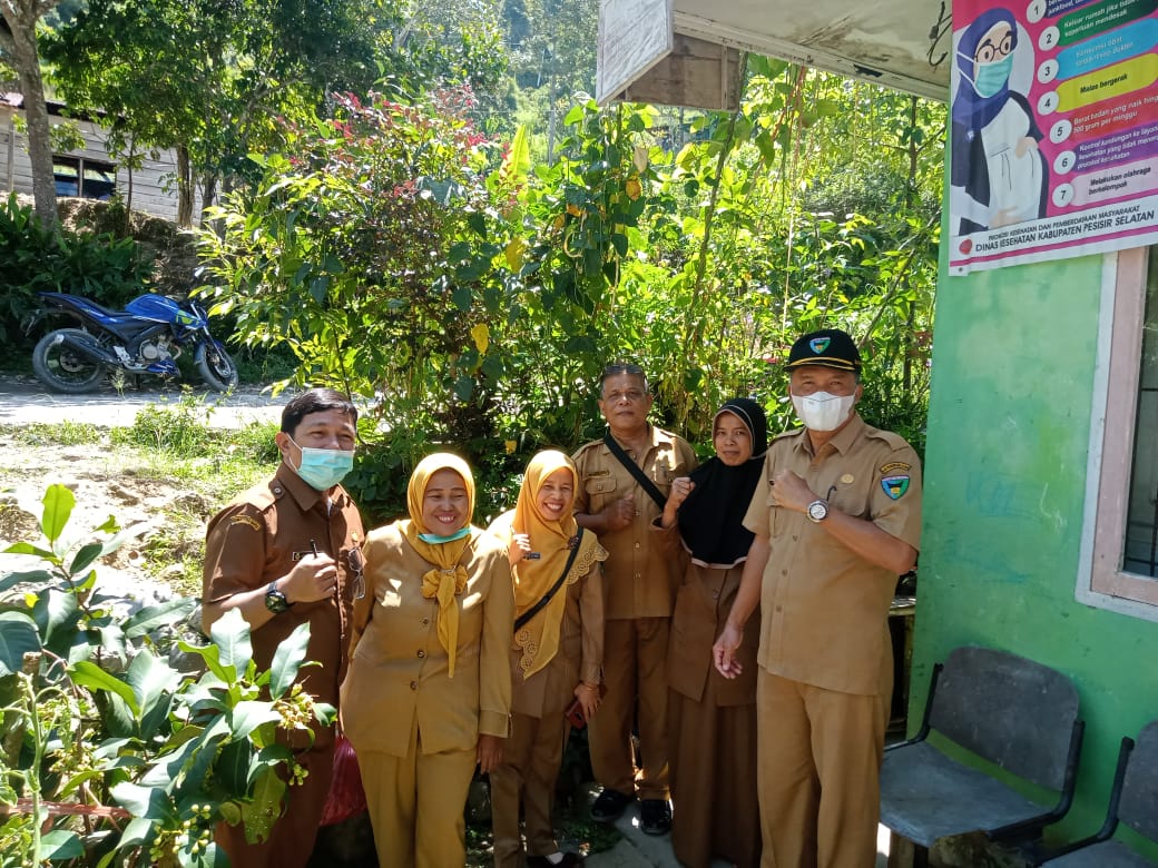 KUNJUNGAN KEPALA DINAS KESEHATAN KE PUSKESMAS ASAM KUMBANG 