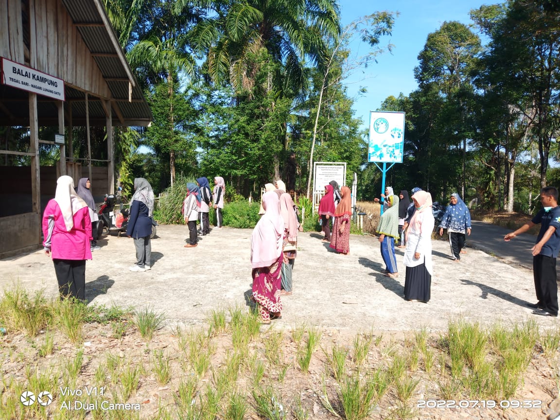 Puskesmas tanjung beringin melakukan senam lansia,pelacakan TB paru  dilakukan pemeriksaan secara gr