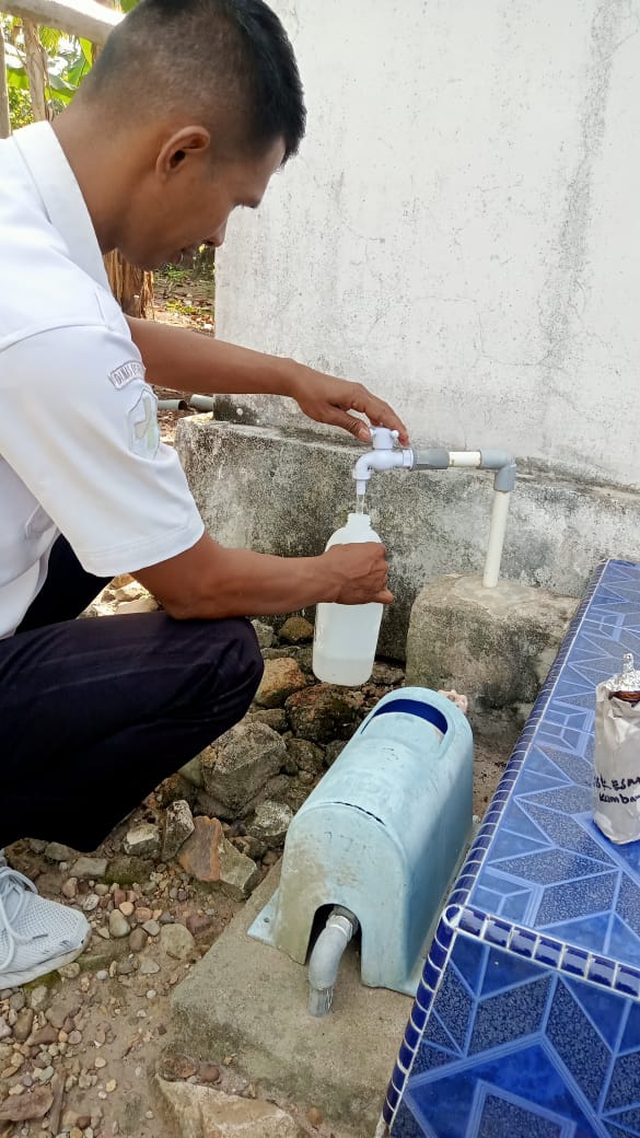 PENGAMBILAN SAMPEL AIR PDAM DI KAMPUNG PADANG LIMAU MANIS WILAYAH KERJA PUSKESMAS KOTO BARU