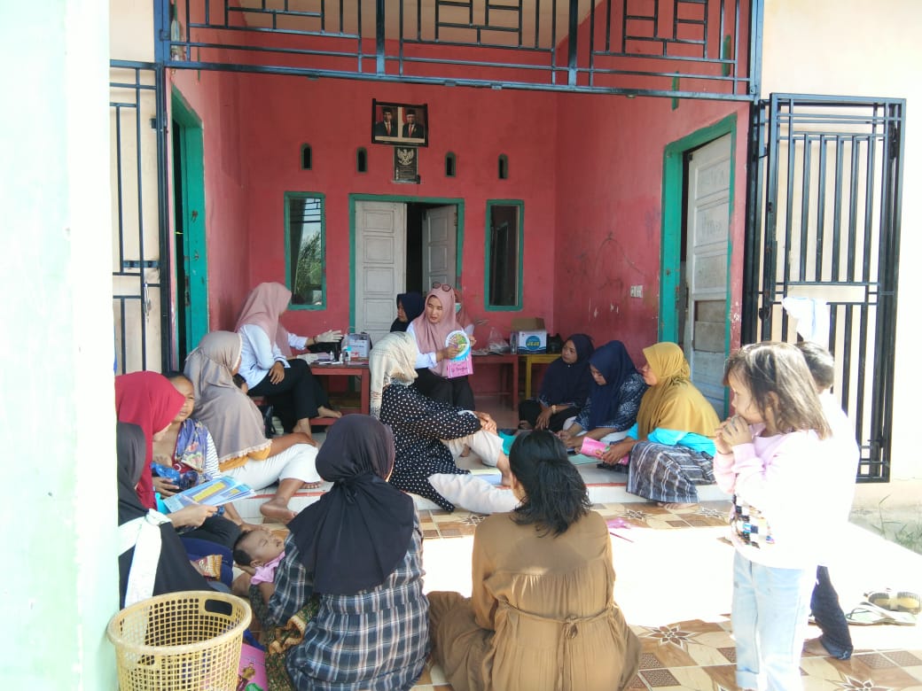EDUKASI GIZI PADA KADER POSYANDU IBU BALITA DI SIMPANG GUNUNG PUSKESMAS RAHUL
