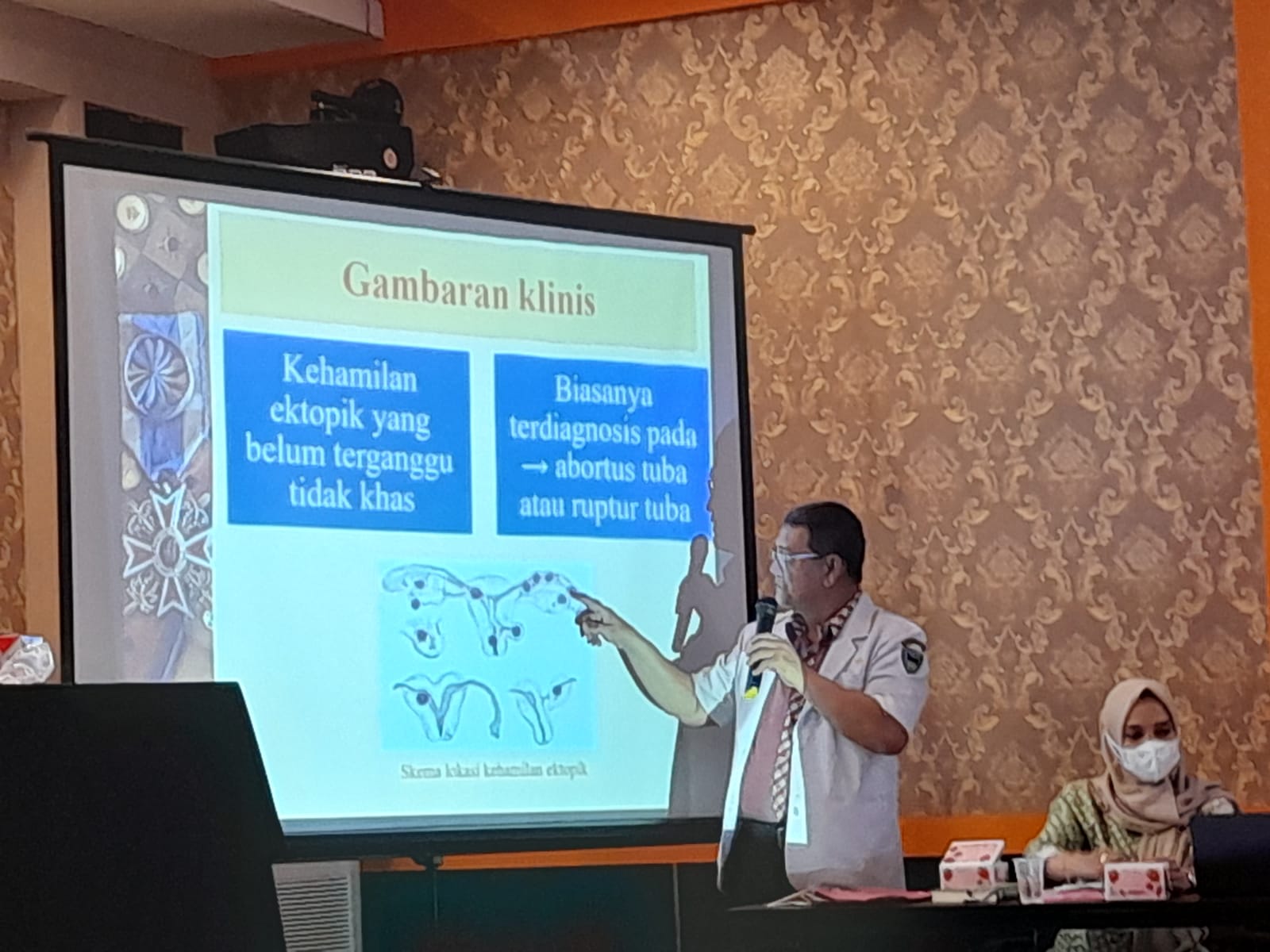 Seksi KESGA dan Gizi mengadakan Pertemuan Pembelajaran Audit Maternal Perinatal (AMP) Triwulan II di