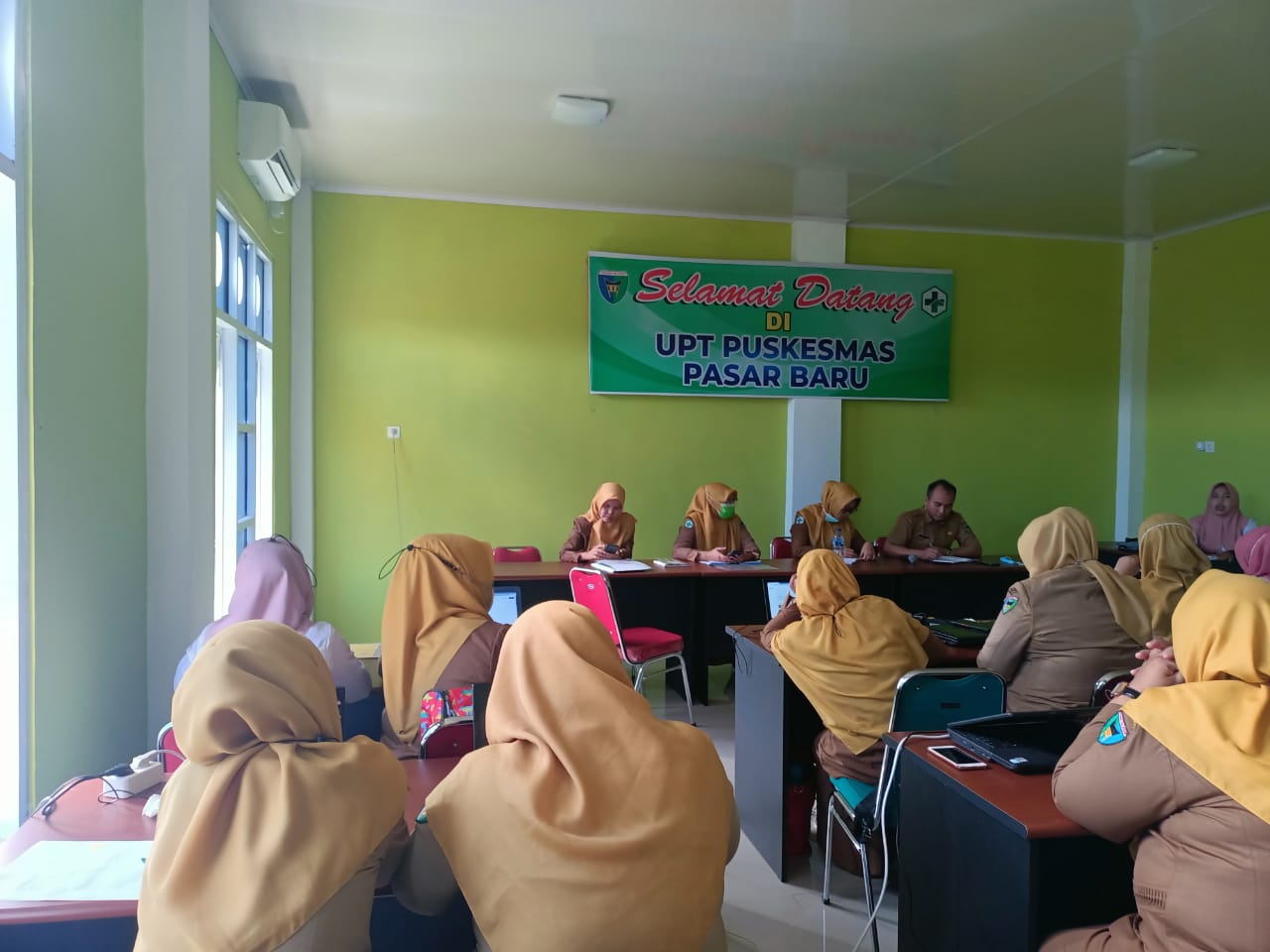 SOSIALISASI APLIKASI ASIK KEPADA BIDES DI PUSKESMAS PASAR BARU