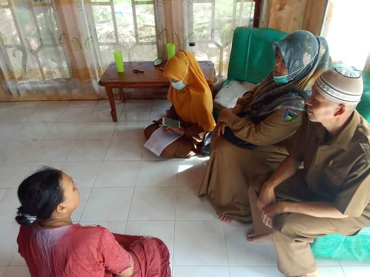 KUNJUNGAN RUMAH DALAM RANGKA INTERVENSI KASUS DBD DI WILAYAH KERJA PUSKESMAS LUMPO.