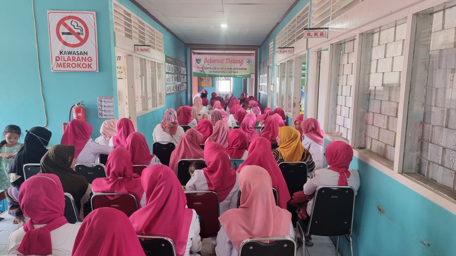 STAF MEETING BULANAN PUSKESMAS AIR HAJI