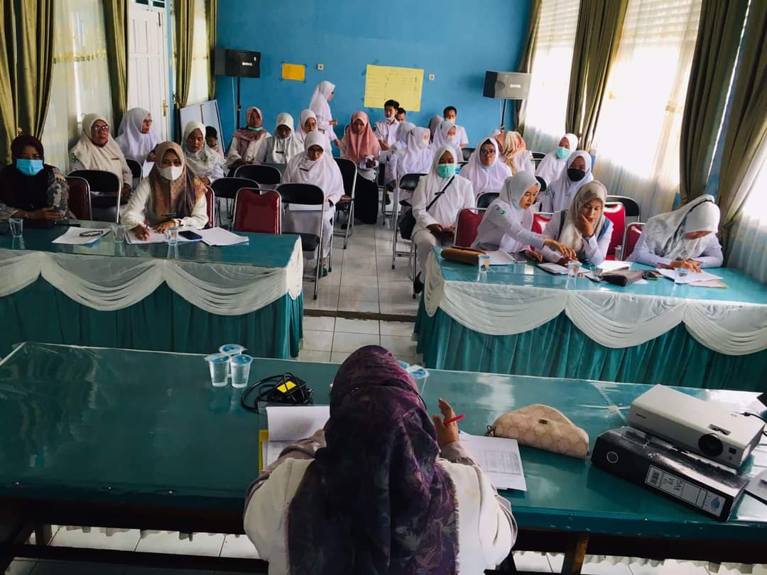 PUSKESMAS TAPAN MELAKSANAKAN LOKMIN BULANAN LINTAS PROGRAM  \" Expos Capaian Program Semester I\"