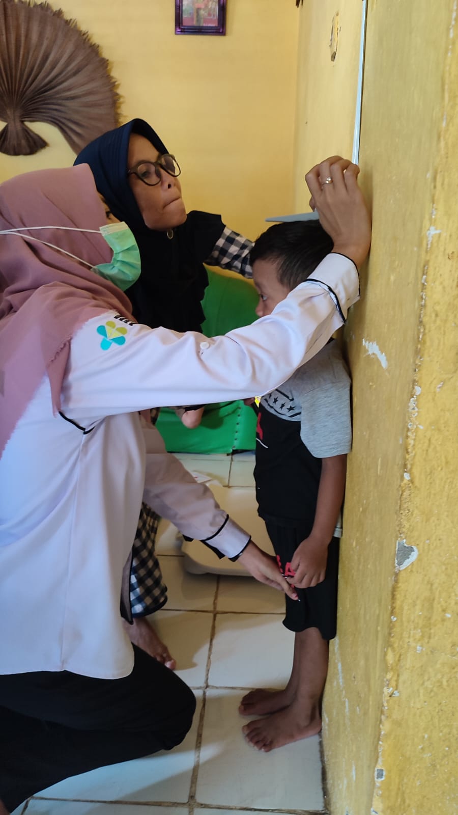 Puskesmas IV Koto Mudik laksanakan enimbangan masal dan pemberian vitamin A\"