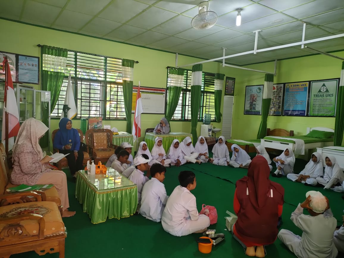 PUSKESMAS KAMBANG Jumat, 5 Agustus 2022  Kegiatan hari ini Pembinaan UKS di SDN 28 Ps.Gompon