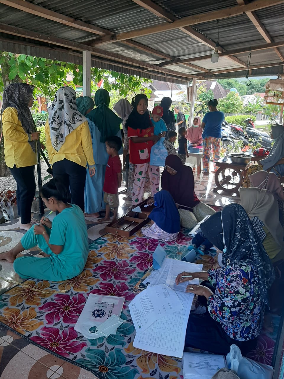 PRAKTEK SISTIM 7 MEJA PD PENIMBANGAN MASSAL DI POSYANDU SARIANTAN2 WILAYAH PUSKESMAS KAYU GADANG