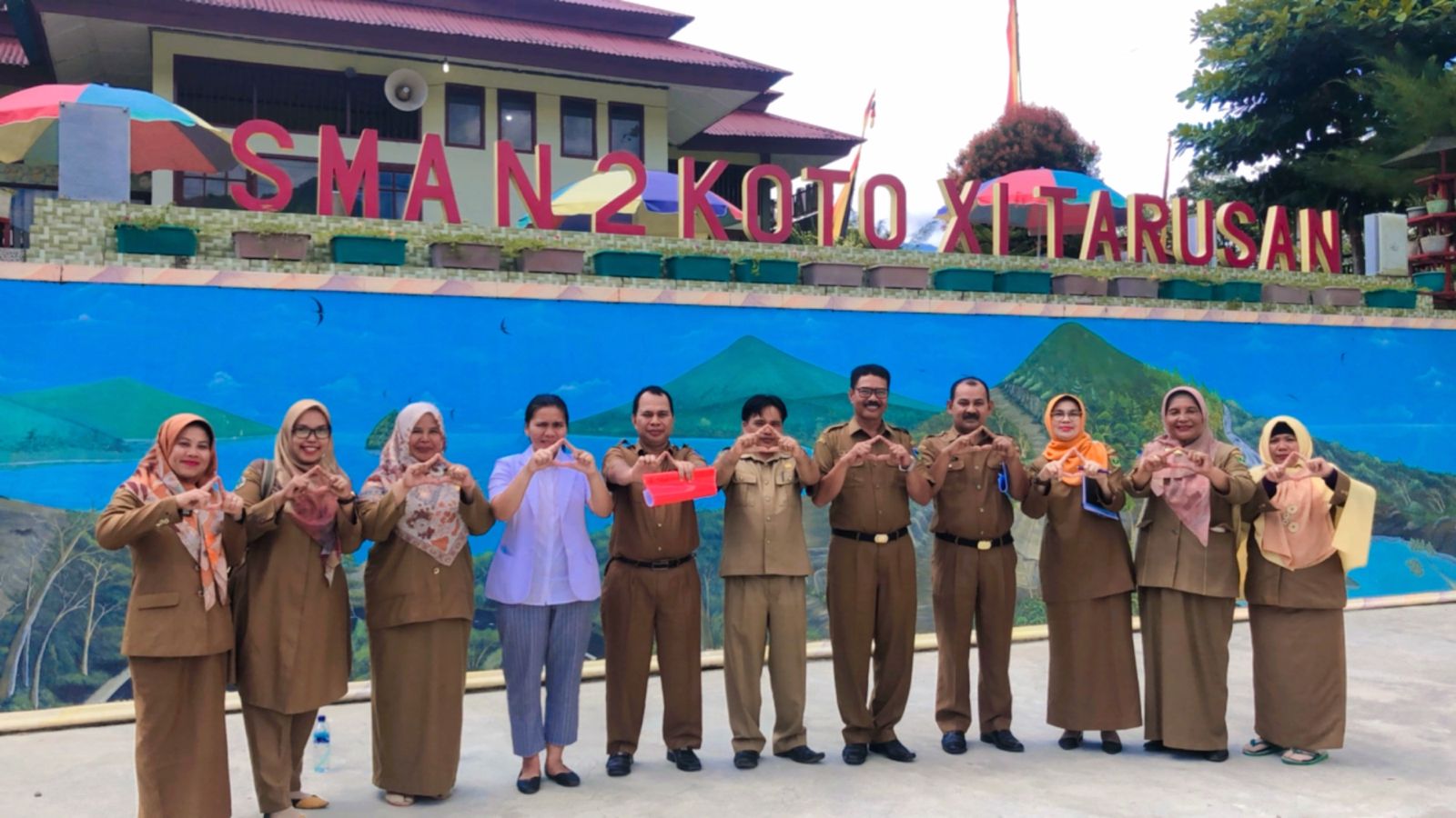 Pendampingan pembinaan dari tim UKS Provinsi ,Kacabdin 7, dinas pendidikan kab, pengawas sekolah dan