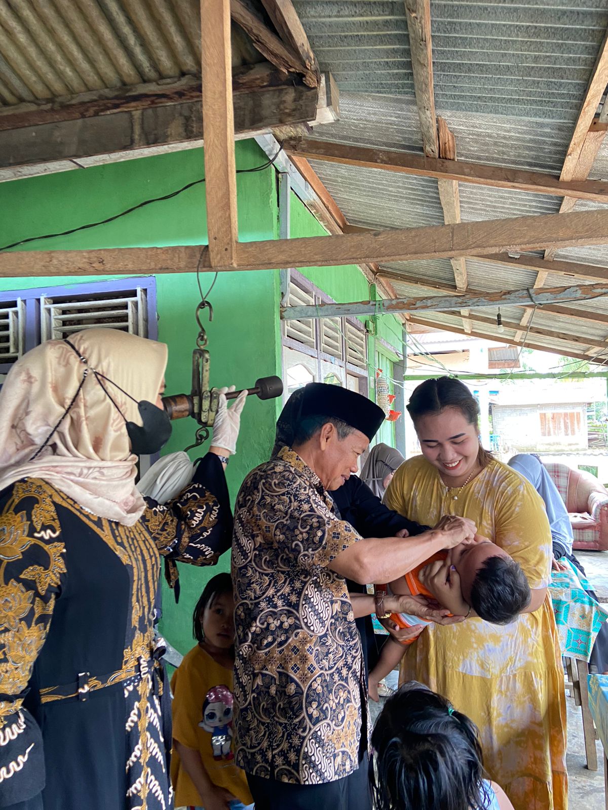 Puskesmas airpura, Jumat tanggal 12 Agustus 2022,  laksanakan  penimbangan massal dan pemberian vit 