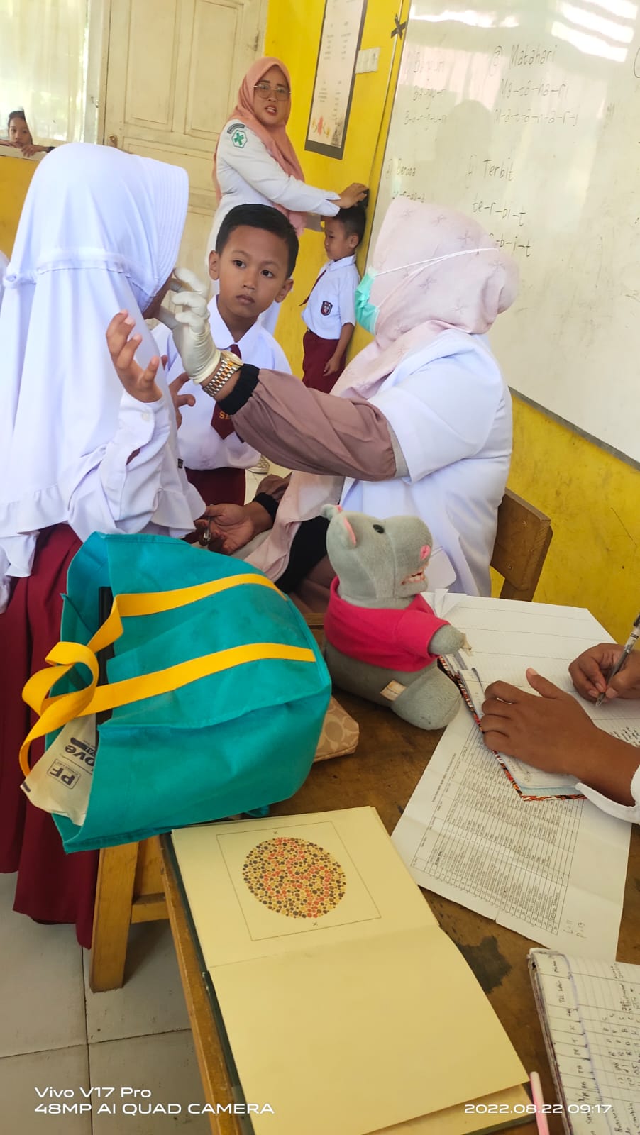 PENJARINGAN UKS DI SDN 14 KOTO KANDIS DAN SDN 44 KAPAU WILKER UPT PUSKESMAS KOTO BARU