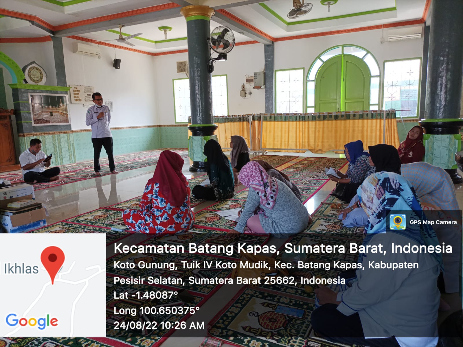 Pembinaan dan Sosialisasi Kesehatan Reproduksi oleh Kepala Puskesmas IV Koto Mudik di Kampung KB Kot