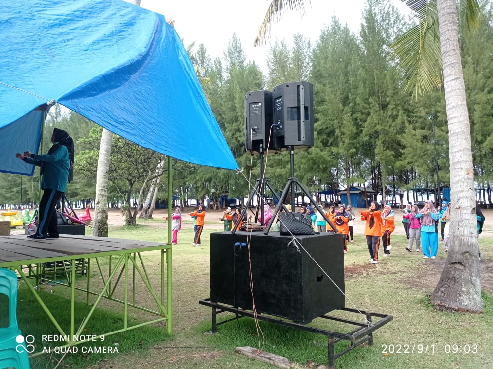 PUSKESMAS BALAI SELASA MENGADAKAN  KEGIATAN POSBINDU PTM DAN POSYANDU LANSIA  DI PANTAI SUMEDANG