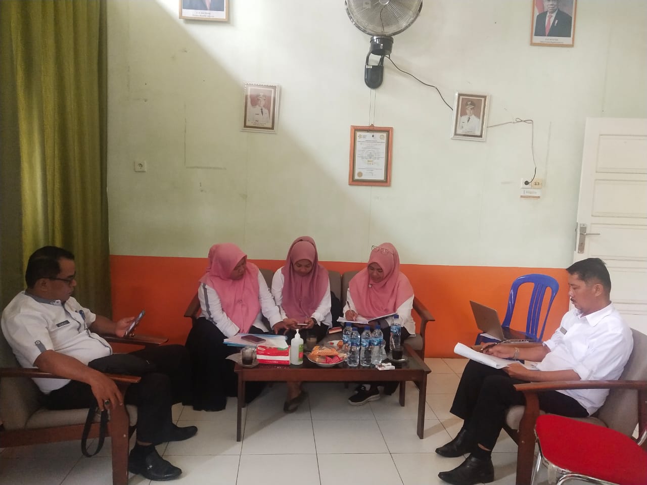 Kunjungan KABID SDK dan Team, dalam rangka Monitoring dan Evaluasi SISDMK dan RENBUT di Puskesmas AI