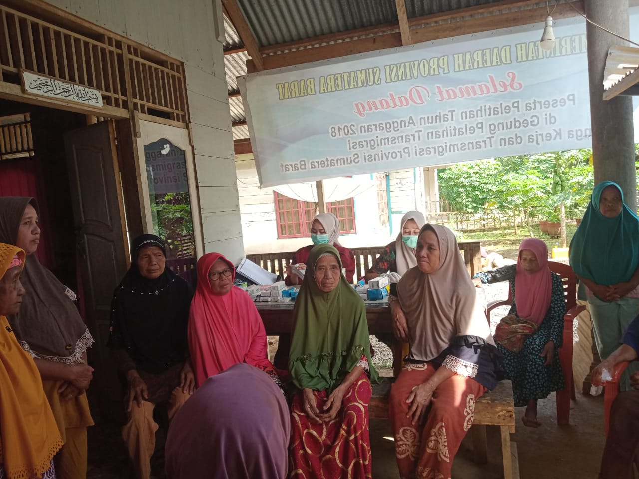 Kegiatan posyandu lansia  di Rantau Simalenang Puskesmas Air Haji