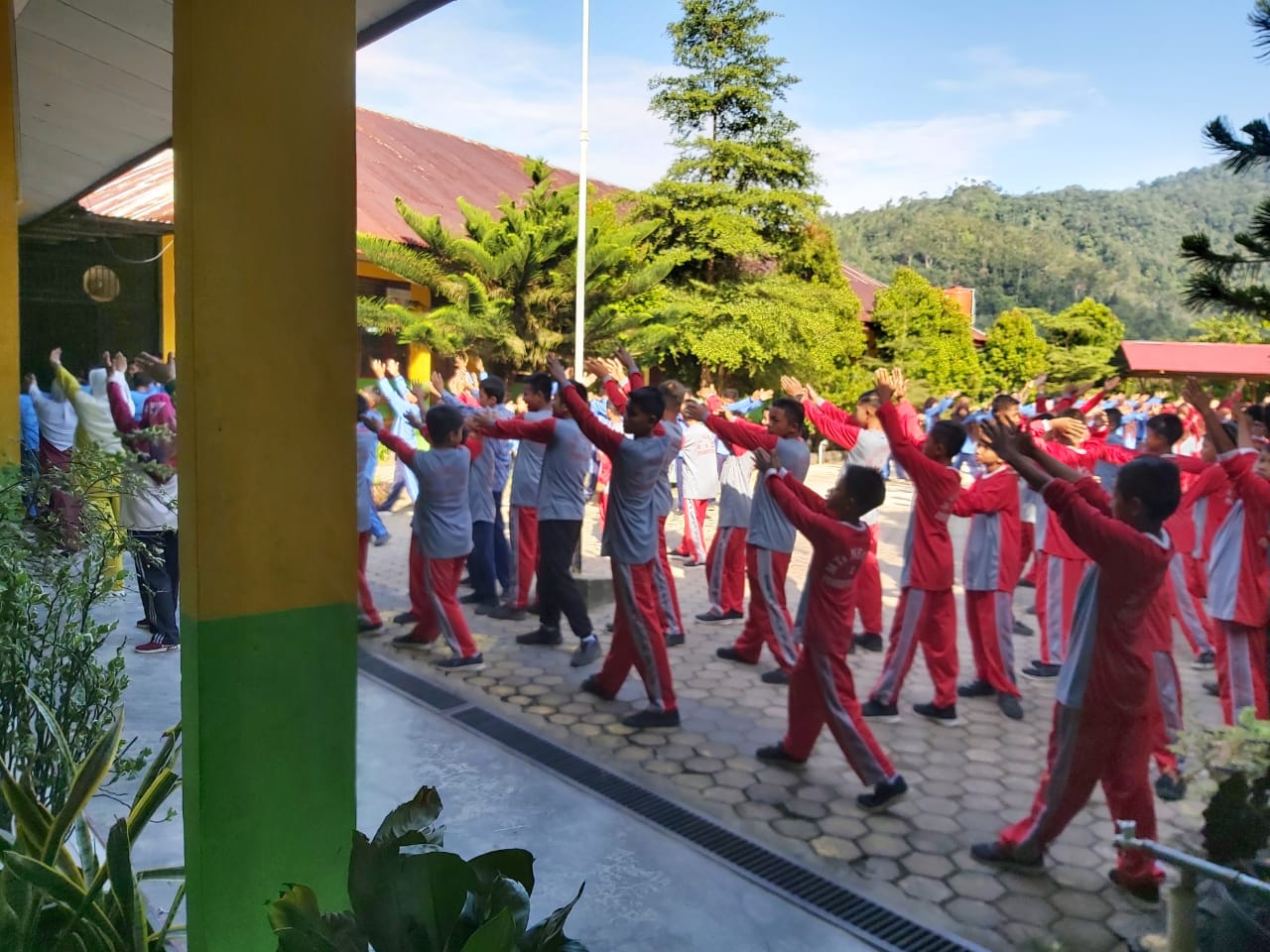 GEBYAR GERMAS DI MTSN 08 PESSEL PUSKESMAS ASAM KUMBANG