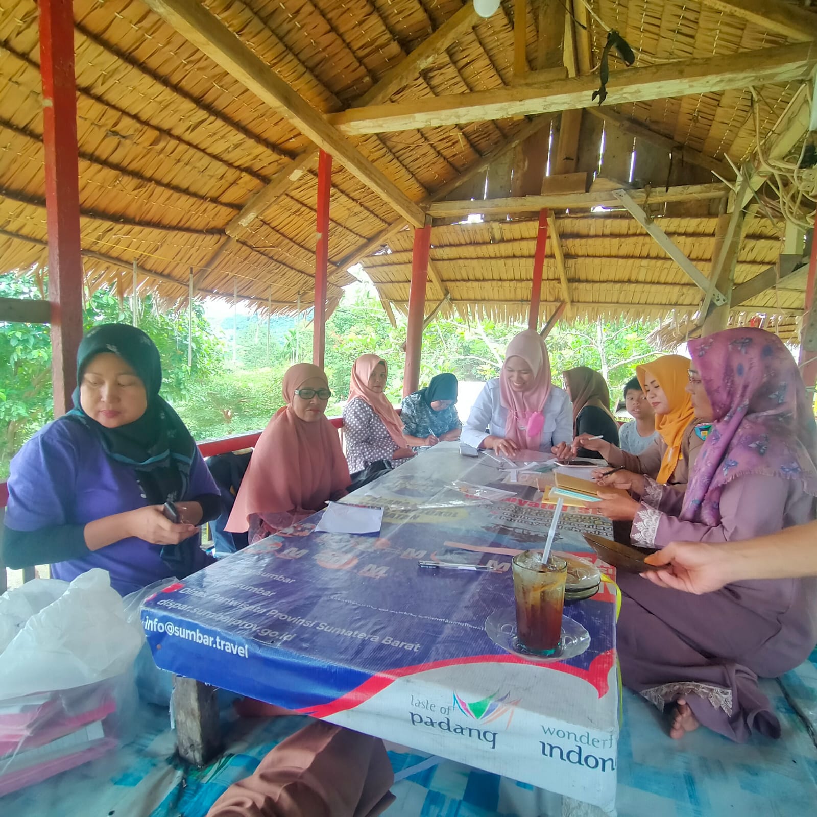 Pusk. Salido laksanakan Pembinaan Kader Posyandu Nagari Salido