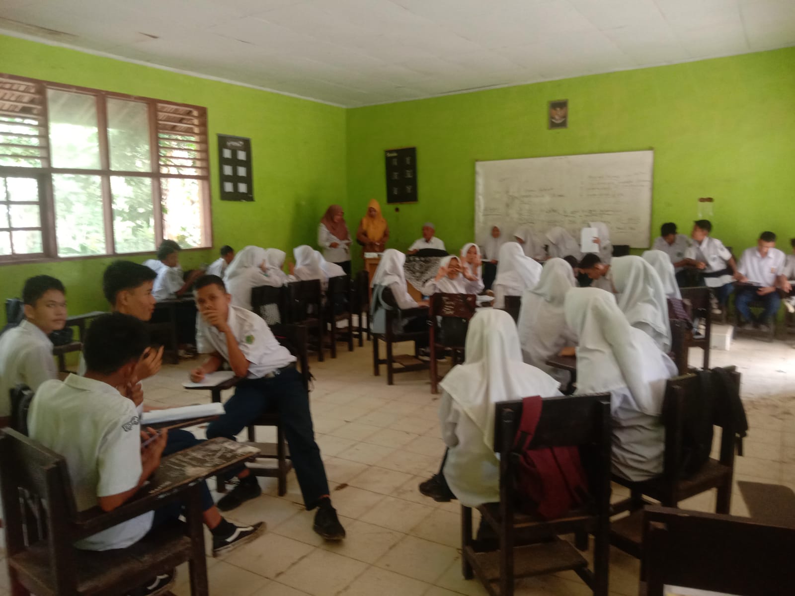 PELAYANAN KESEHATAN PEDULI REMAJA (PKPR) PUSKESMAS INDERAPURA KE SMPN 2 PANCUNG SOAL 