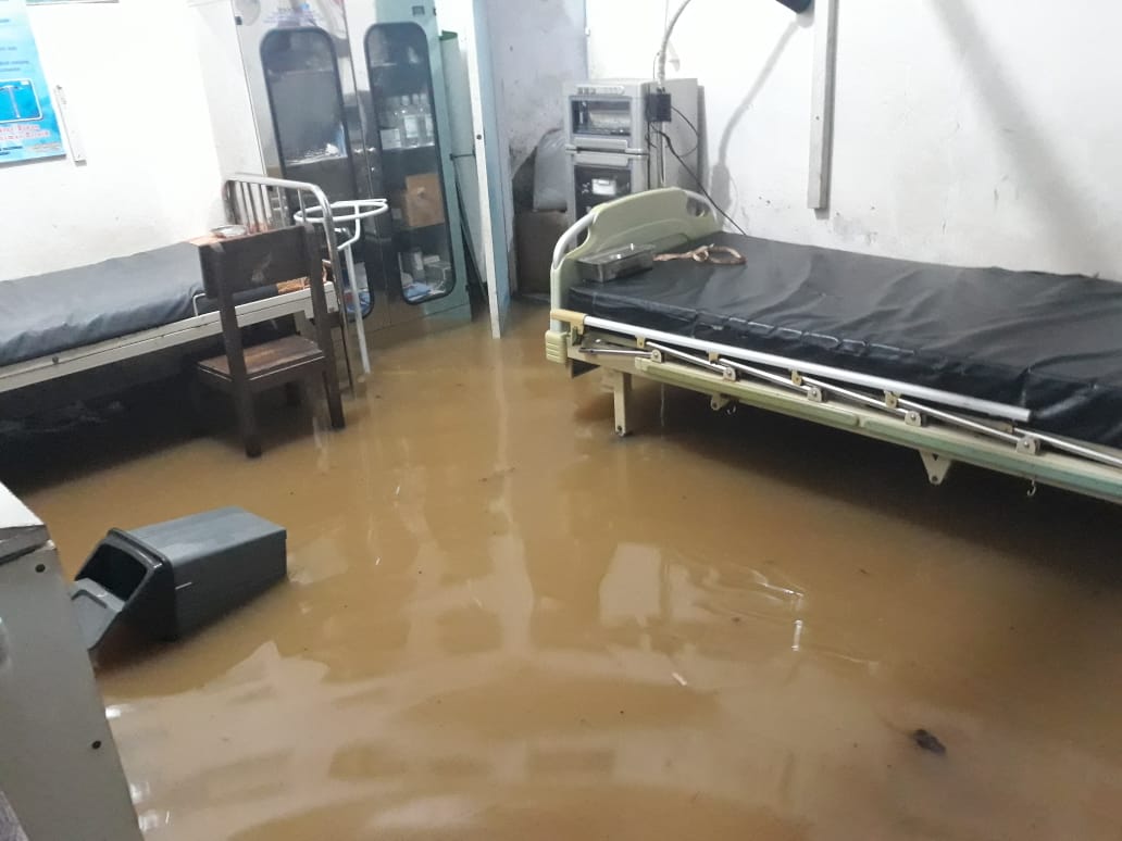 Banjir  terjadi di pustu  nagari sungai tunu induk dan kunjungan bencana puskesmas balaiselasa.