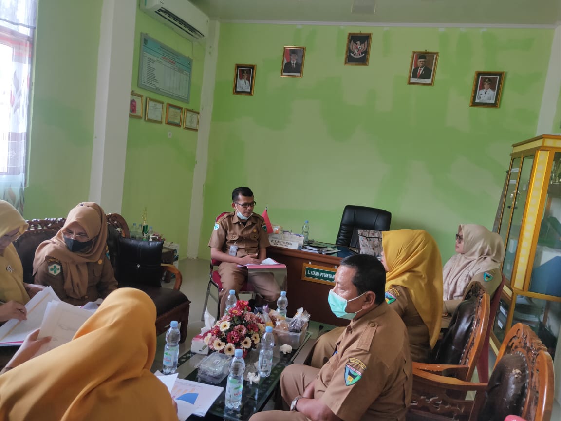 Monitoring dan Pembinaan Bidang P2P Dinkes Pessel ke Puskesmas IV Koto Mudik