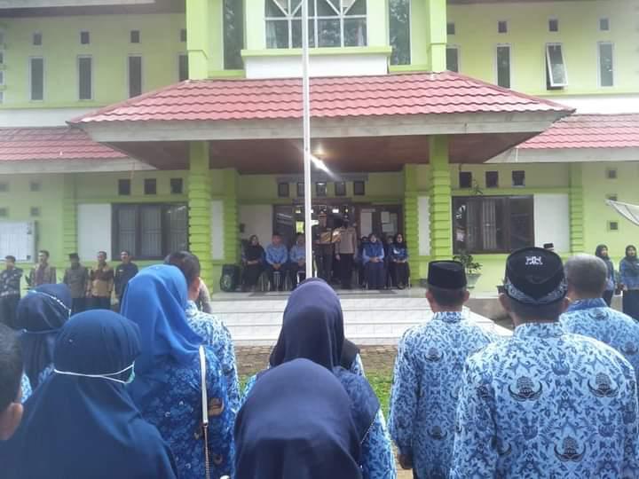 PUSK LUMPO MEMPERINGATI HARI KESAKTIAN PANCASILA DENGAN UPACARA BERSAMA DI KANTOR CAMAT IV JURAI