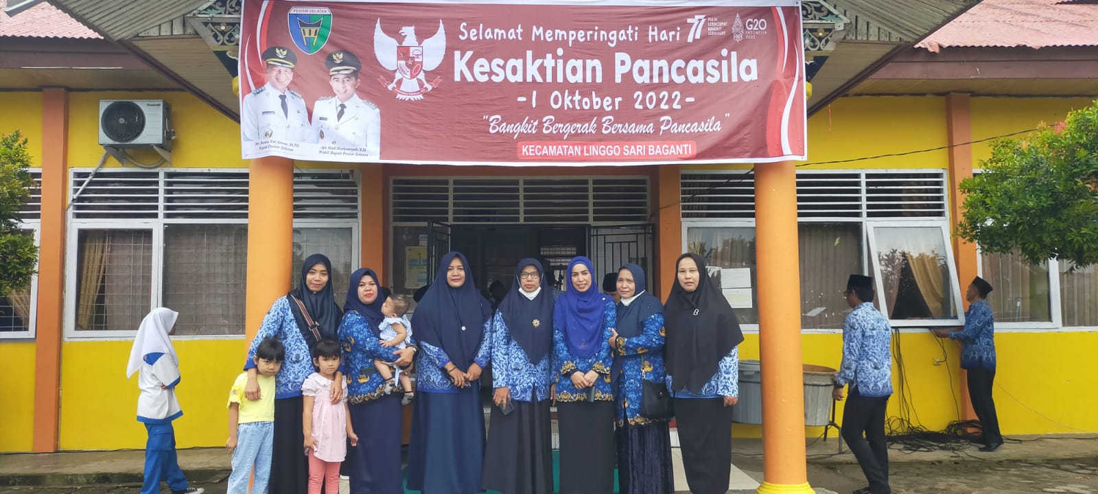 PUSK AIR HAJI MEMPERINGATI HARI KESAKTIAN PANCASILA DENGAN UPACARA BERSAMA DI KANTOR CAMAT   LINGGO 