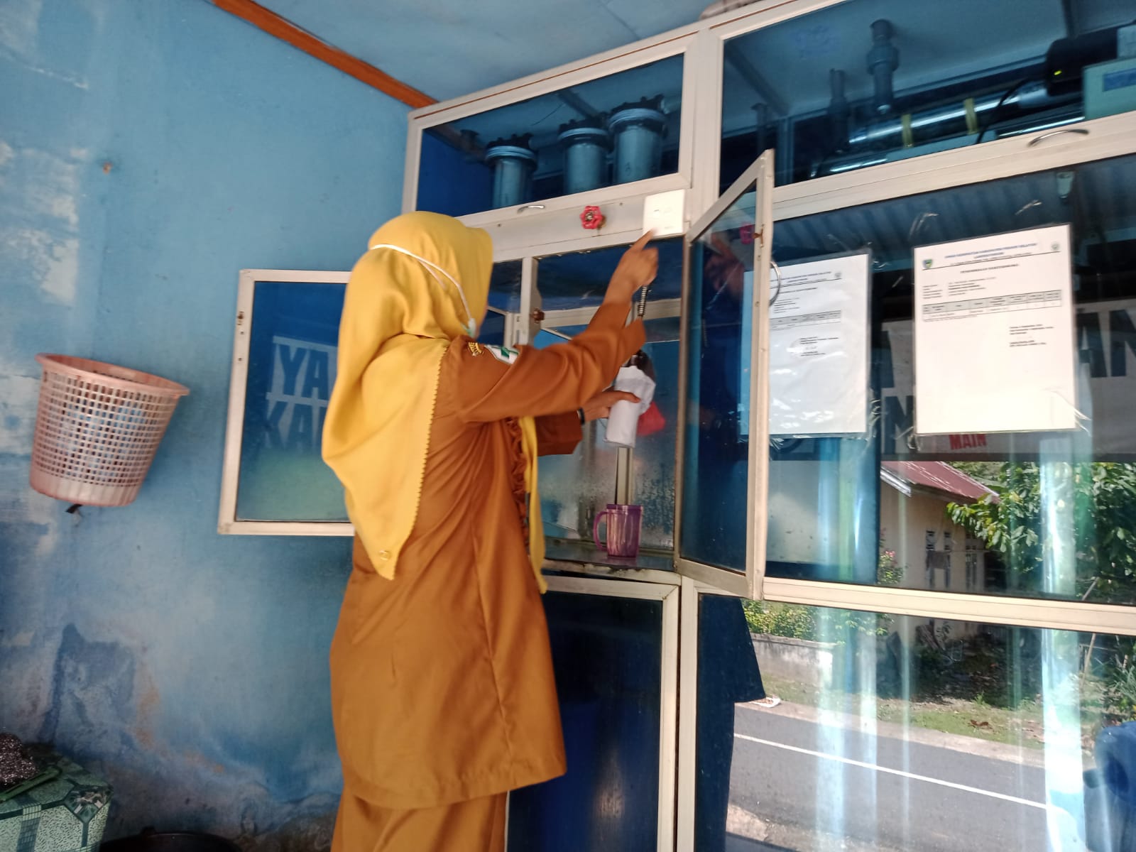 PENGAMBILAN SAMPEL AIR D.A.M (DEPOT AIR MINUM)   Wilayah Kerja Puskesmas Asam Kumbang
