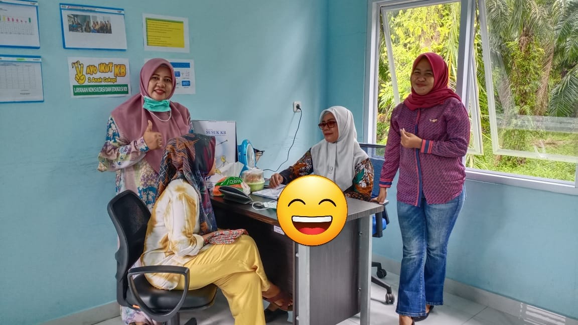 PELAYANAN PELAYANAN KB DI RUANG PUSKESMAS KAYU GADANG