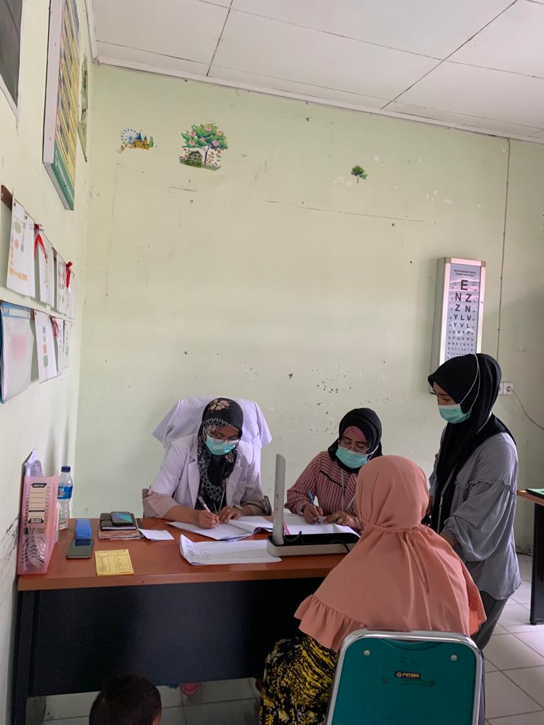 Puskesmas Barung-Barung Balantai,melakukan pelayanan kesehatan di Poli Umum.