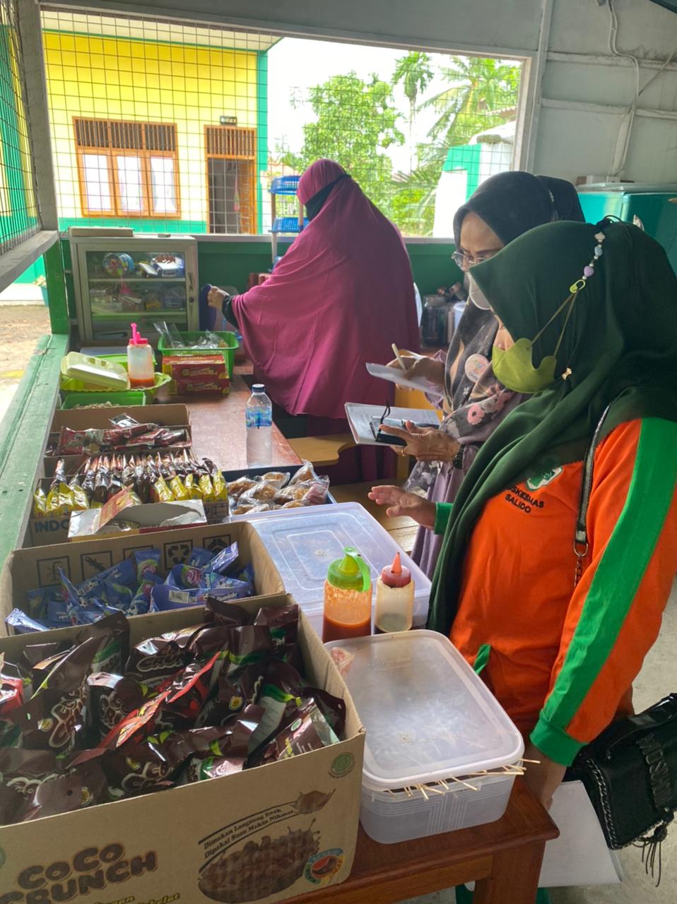 Pembinaan Kantin SDIT Jabal Rahmah Sago  puskesmas  Salido, 