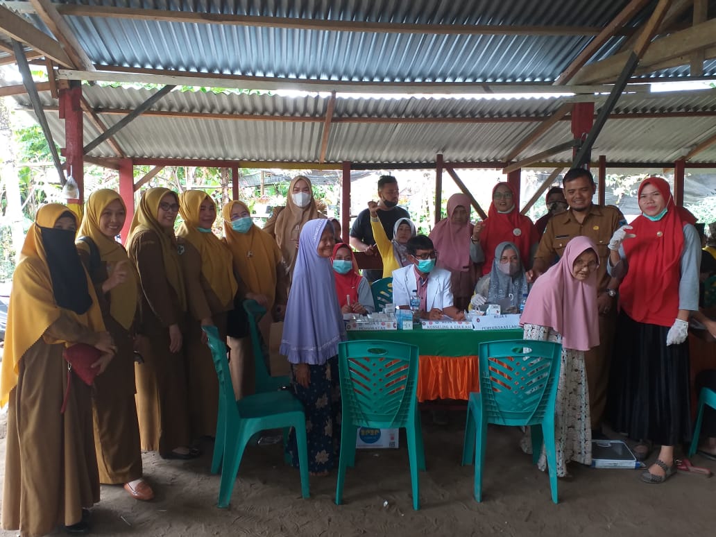 PUSKESMAS PASAR BARU LAKUKAN SKRENING PTM MELALUI INOVASI DONAT MADU  Senin, 10 Oktober 2022