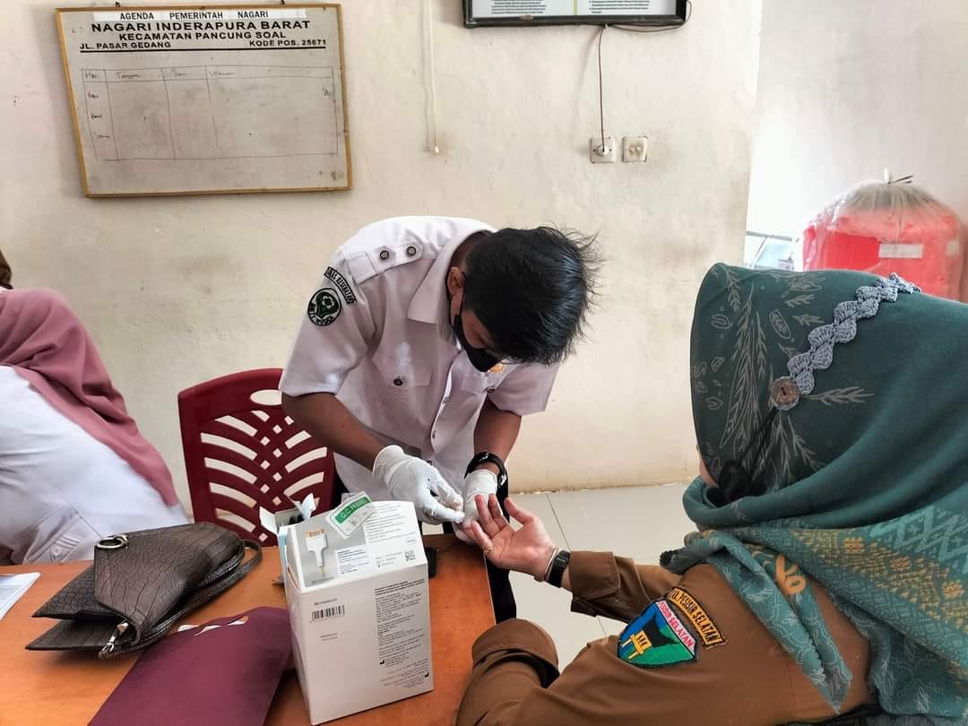DETEKSI DINI FAKTOR RESIKO PENYAKIT TIDAK MENULAR WILAYAH KERJA PUSKESMAS INDERAPURA