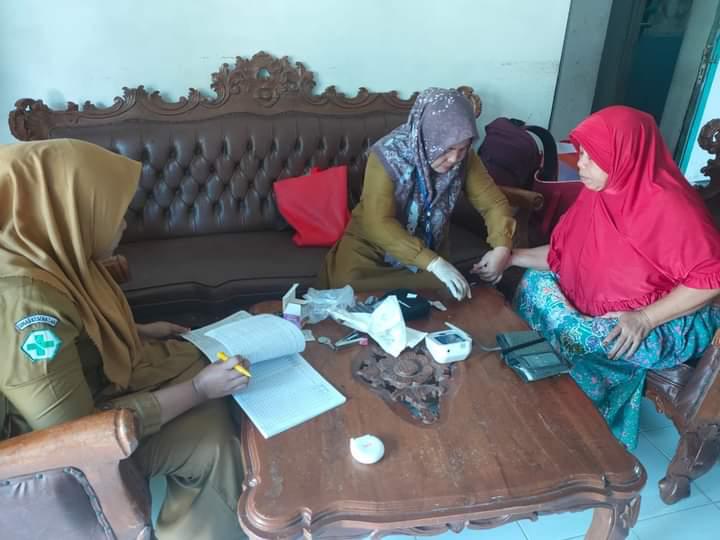 PENJARINGAN HIPERTENSI, DM DAN PASIEN TB DI NAGARI BATU KUNIK WILAYAH KERJA UPT PUSKESMAS LUMPO