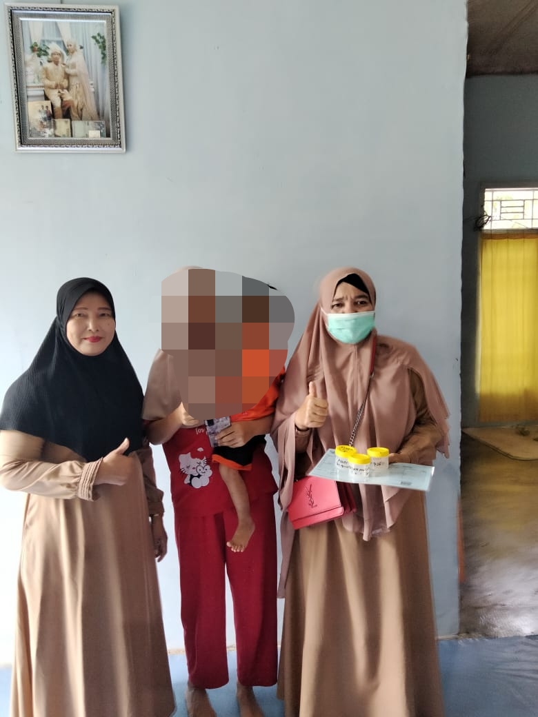 KUNJUNGAN PETUGAS TB PUSKESMAS INDERAPURA KE RUMAH PASIEN SUSPECT TB 